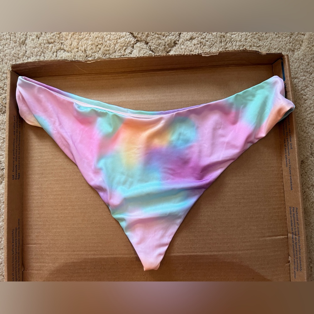Curvy Beach Cheeky 2x